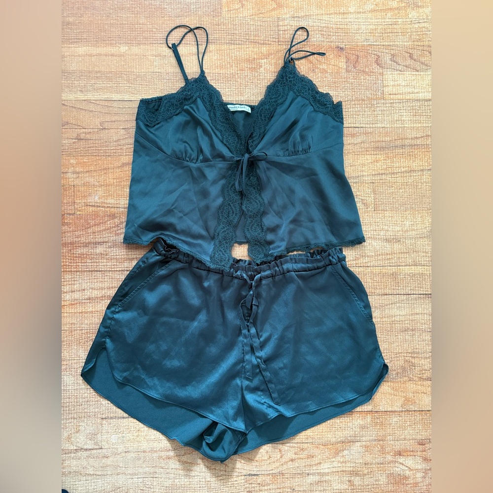 Abercrombie & Fitch Silky Lace Sleepwear Set—LIKE NEW✨